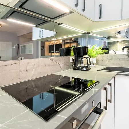 דירה Bella Campagna - Luxury Two Bedroom רוביני