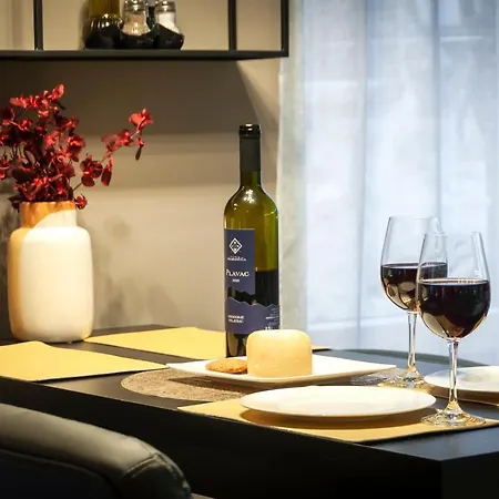 Bella Campagna - Luxury Two Bedroom Apartment *